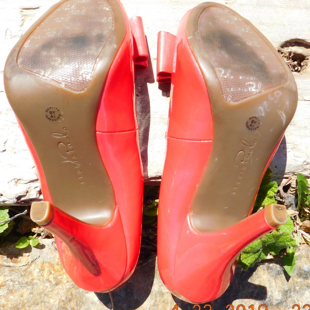 Studio Paola Peep Toe Pump Coral - Picture 6 of 8